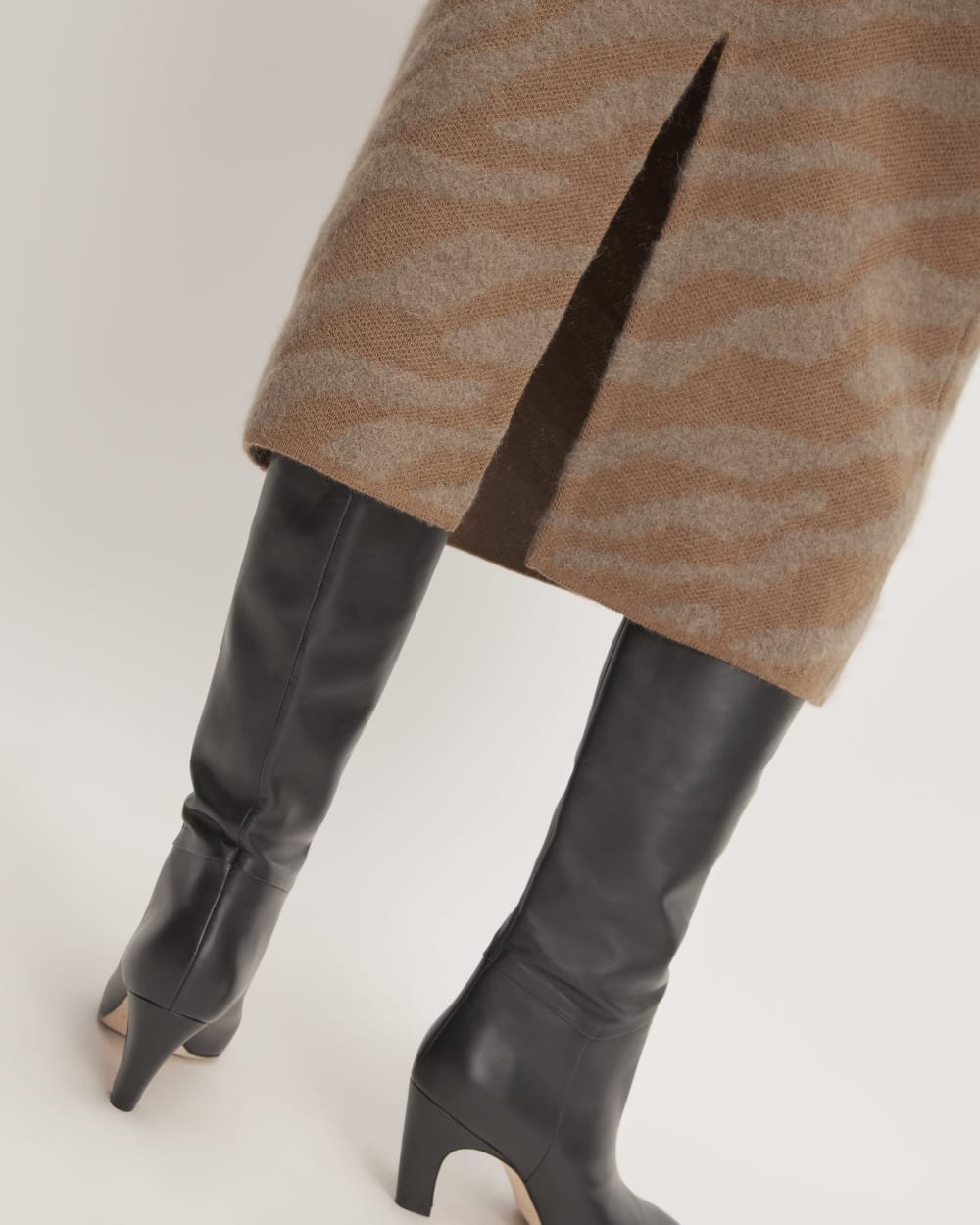 The Alpaca Tiger Jacquard Skirt | Camel / Medium Brown - Image 5