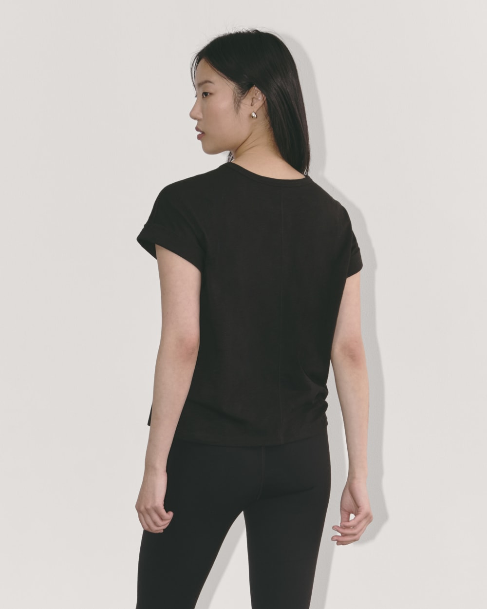 The Perform Tee | Black - Image 5