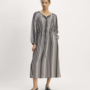 The TENCEL? Gathered Maxi Dress | Black / Bone