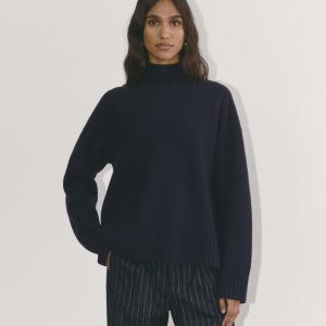 The Honeycomb Funnel Neck in Wool Cashmere | Navy