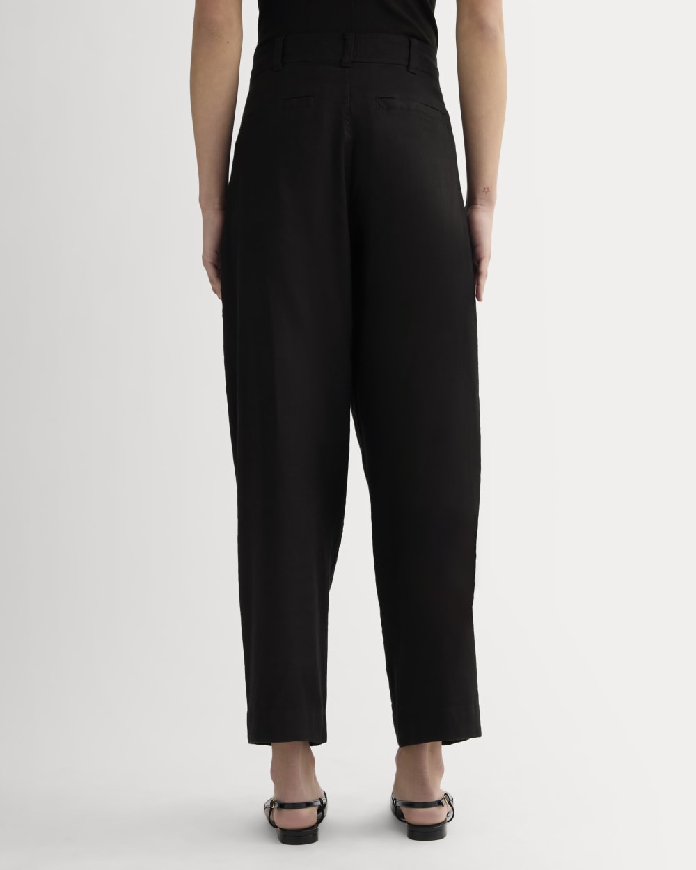 The Everywhere Pant in Stretch Linen | Black - Image 5