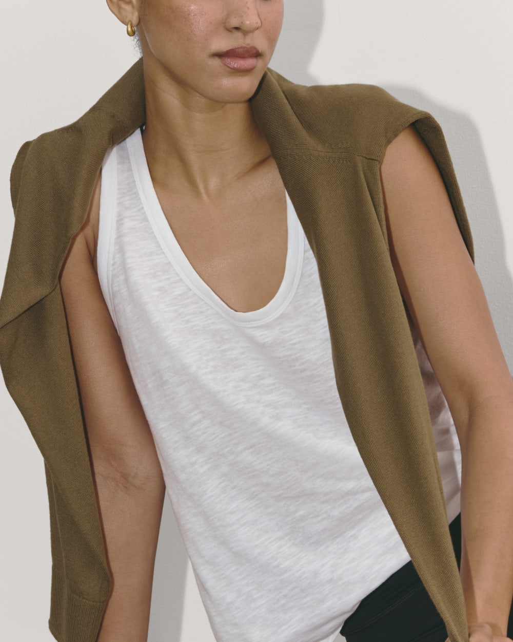 The Perform Tank | White - Image 3