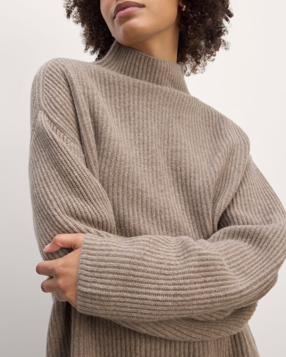 The Fisherman Turtleneck in Wool Cashmere | Oatmeal - Image 4