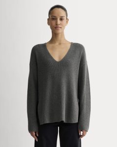 The Slouchy V-Neck in Everyday Cotton | Heathered Charcoal
