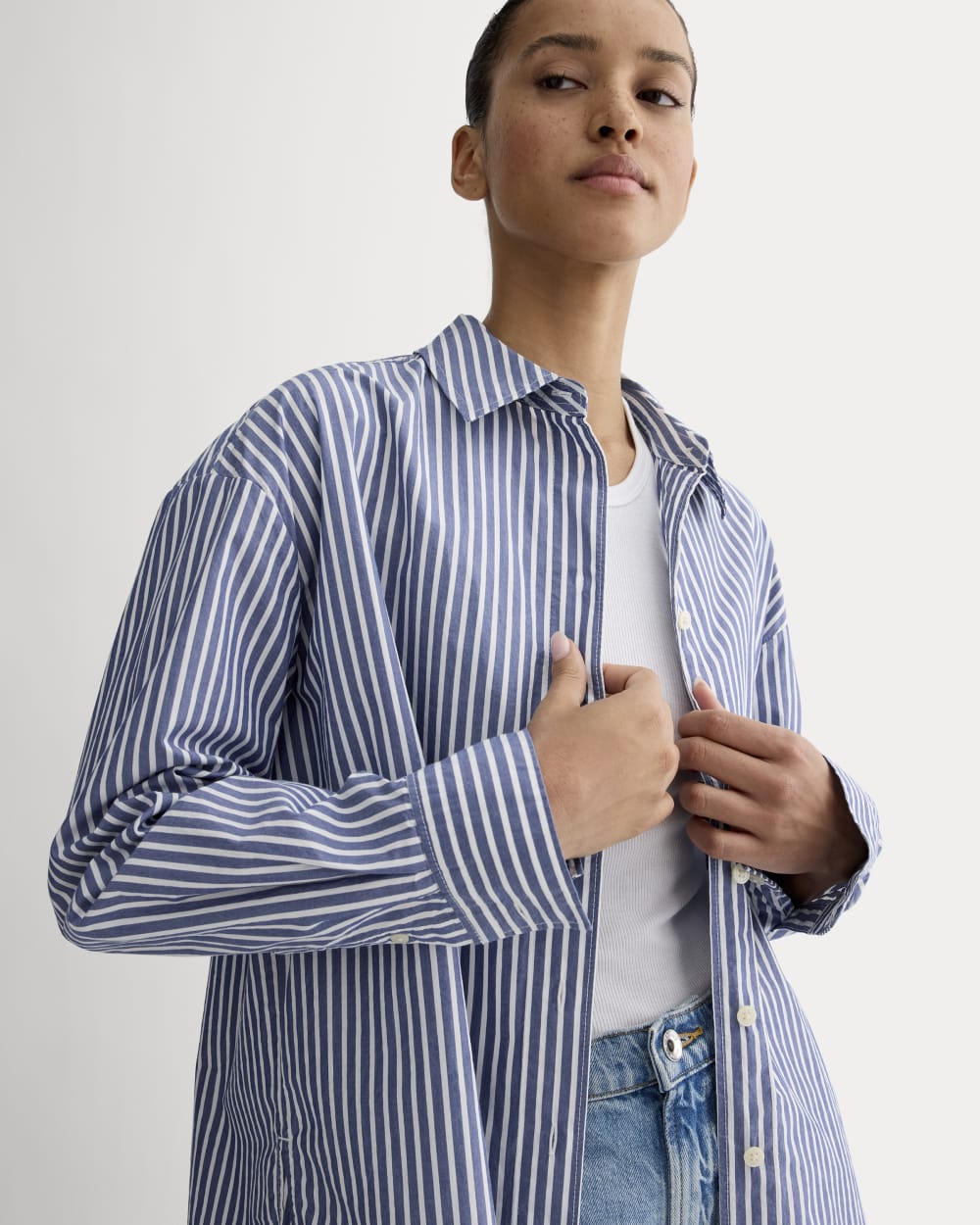 The Boyfriend Shirt in Ultrasoft Cotton | Bone / Mazarine Blue - Image 4