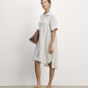 The Daytripper Dress in Linen | Bone / Navy