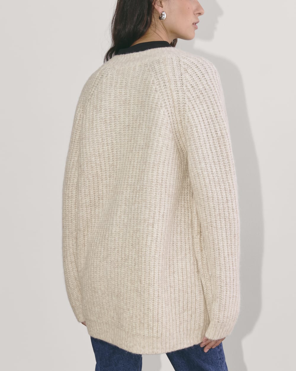 The Fisherman Cardigan in Cloud | Heathered Oat - Image 6