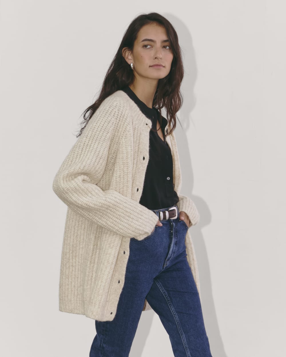 The Fisherman Cardigan in Cloud | Heathered Oat - Image 3