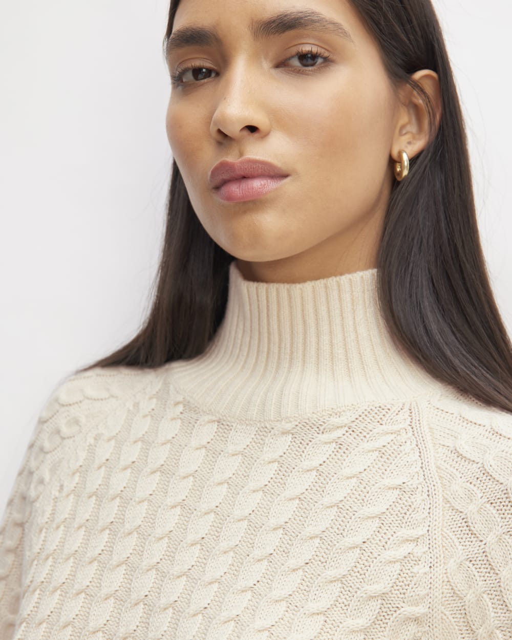The Cotton Merino Cable Turtleneck | Canvas - Image 4