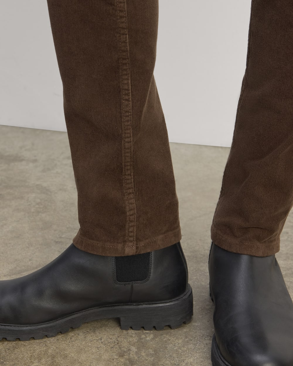 The 5-Pocket Pant in Corduroy | Cocoa - Image 5