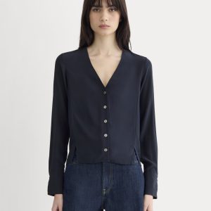The V-Neck Blouse in Washable Silk | Navy