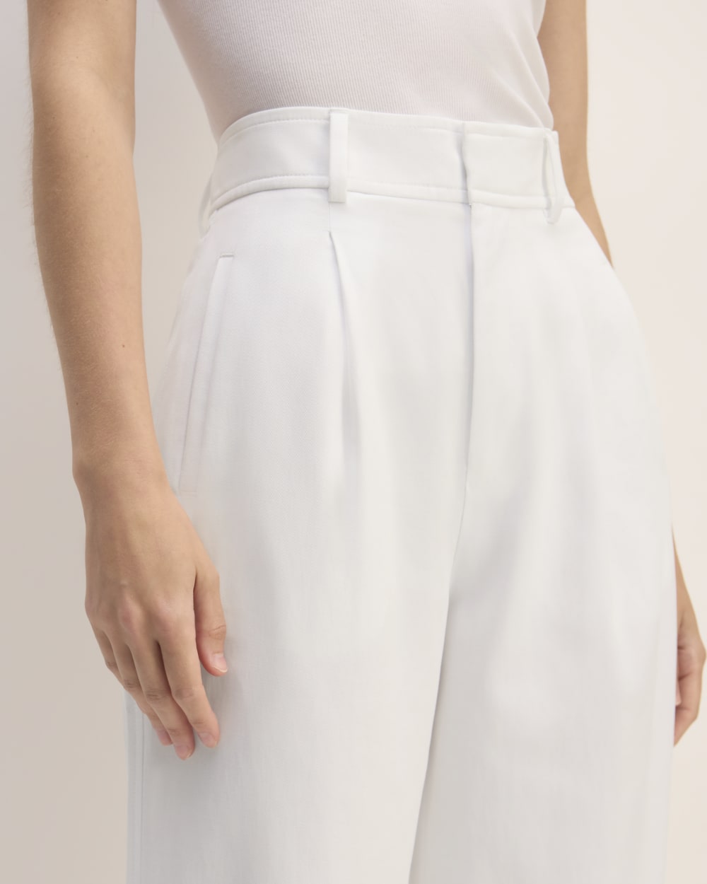 The Draper Pleated Pant in Buttersmooth | White | 32 Inseam - Image 4