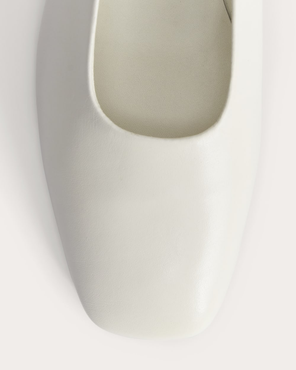 The Gallery Pump | Canvas - Image 7