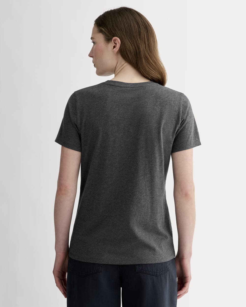 The Slim V-Neck Tee in Essential Cotton | Heathered Soot - Image 4