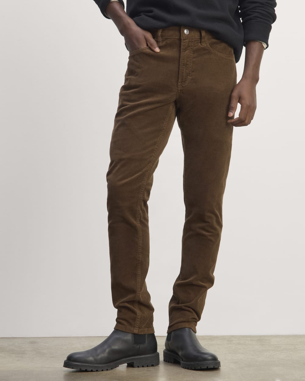 The 5-Pocket Pant in Corduroy | Cocoa - Image 3