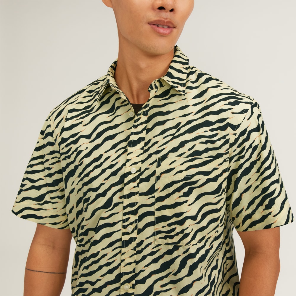 The Poplin Short-Sleeve Shirt | Pale Yellow Tiger Stripe - Image 4