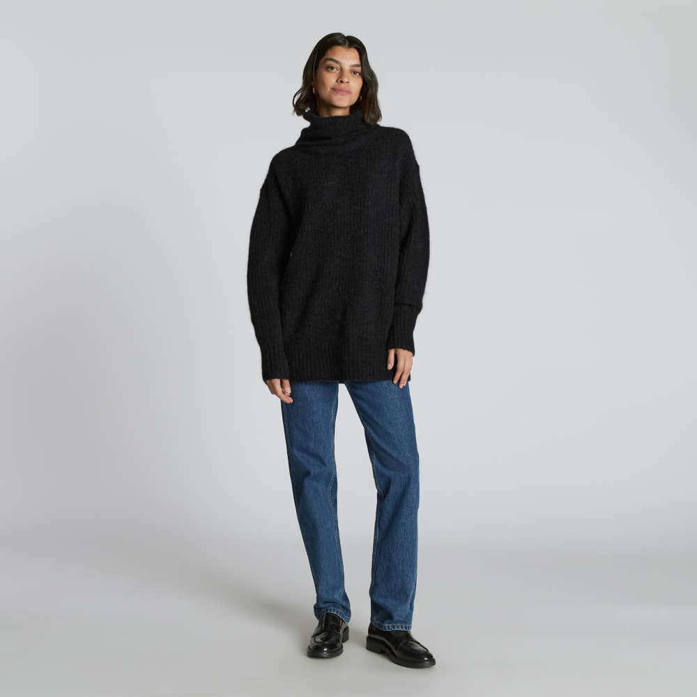 The Alpaca Oversized Turtleneck | Heathered Black - Image 6