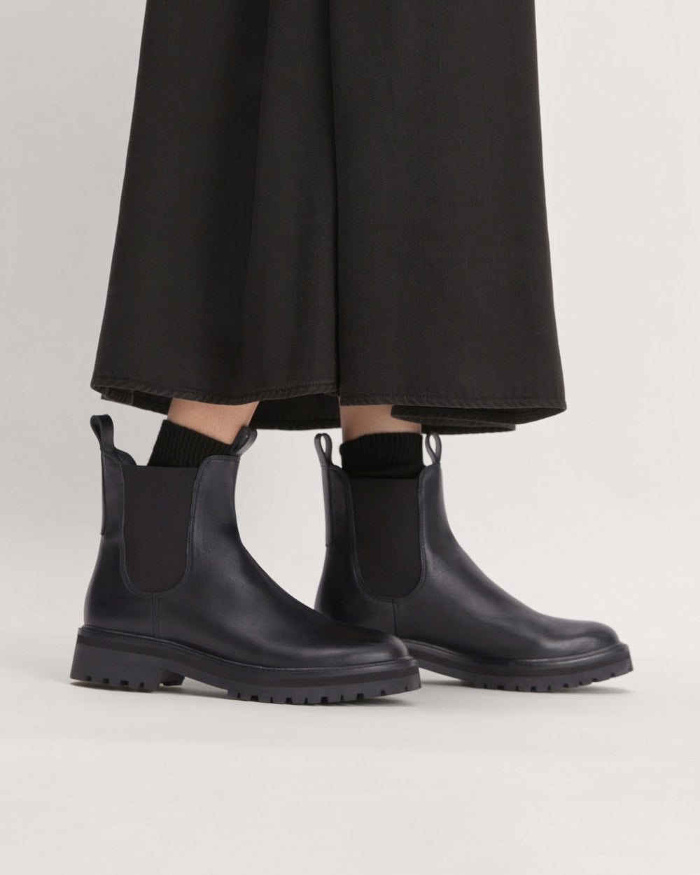The Lug Chelsea Boot | Black - Image 2
